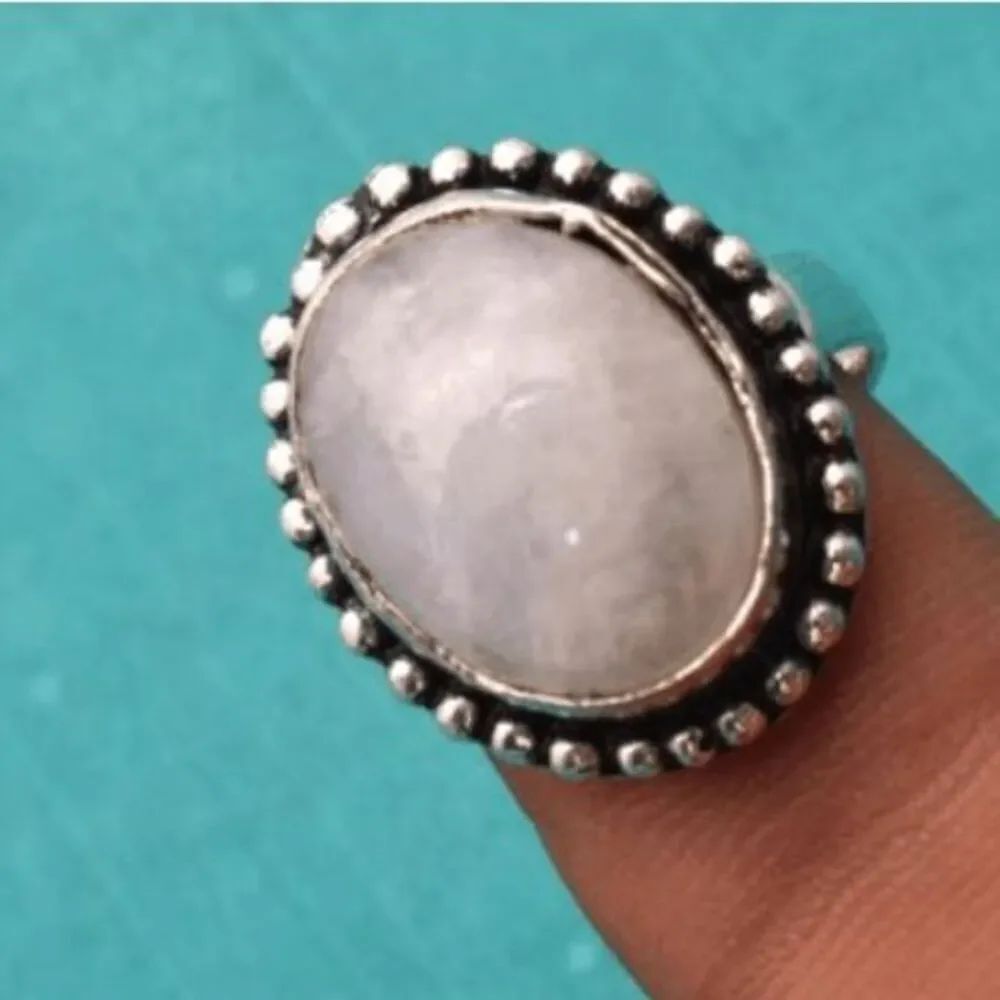 Moonstone Quartz - Size 6